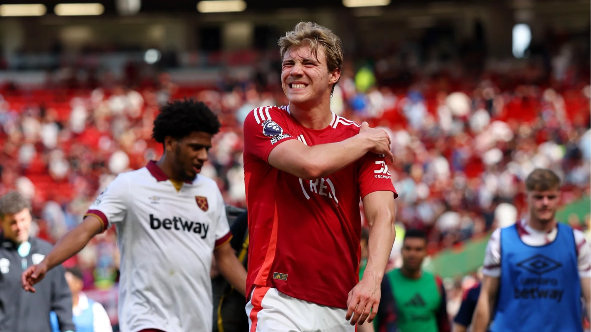 Английски грандове ще играят европейски финали, но се изложиха брутално във Висшата лига