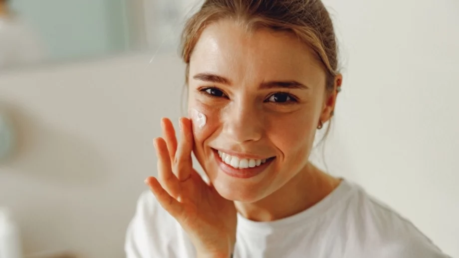 Вазелин и лимон за блестяща кожа дори без грим 