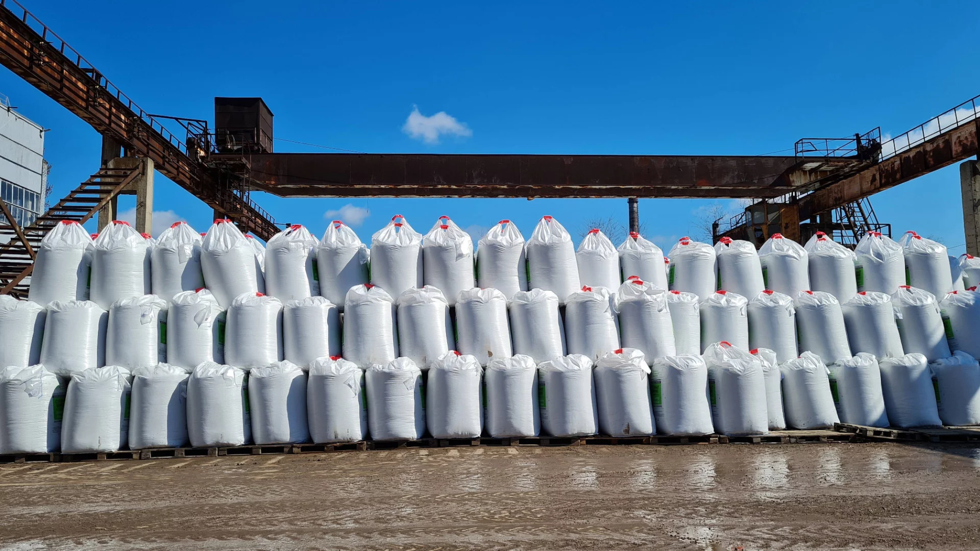 Нови драстични мита в ЕС за торове, брашно, оцет, захар от Русия и Беларус: Поредна стъпка