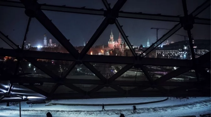 Нова вълна от атаки с дронове срещу Москва, гори обект на "Роснефт" в Рязан (ВИДЕО)