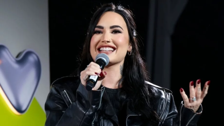 Деми Ловато се омъжи за първи път (СНИМКИ)