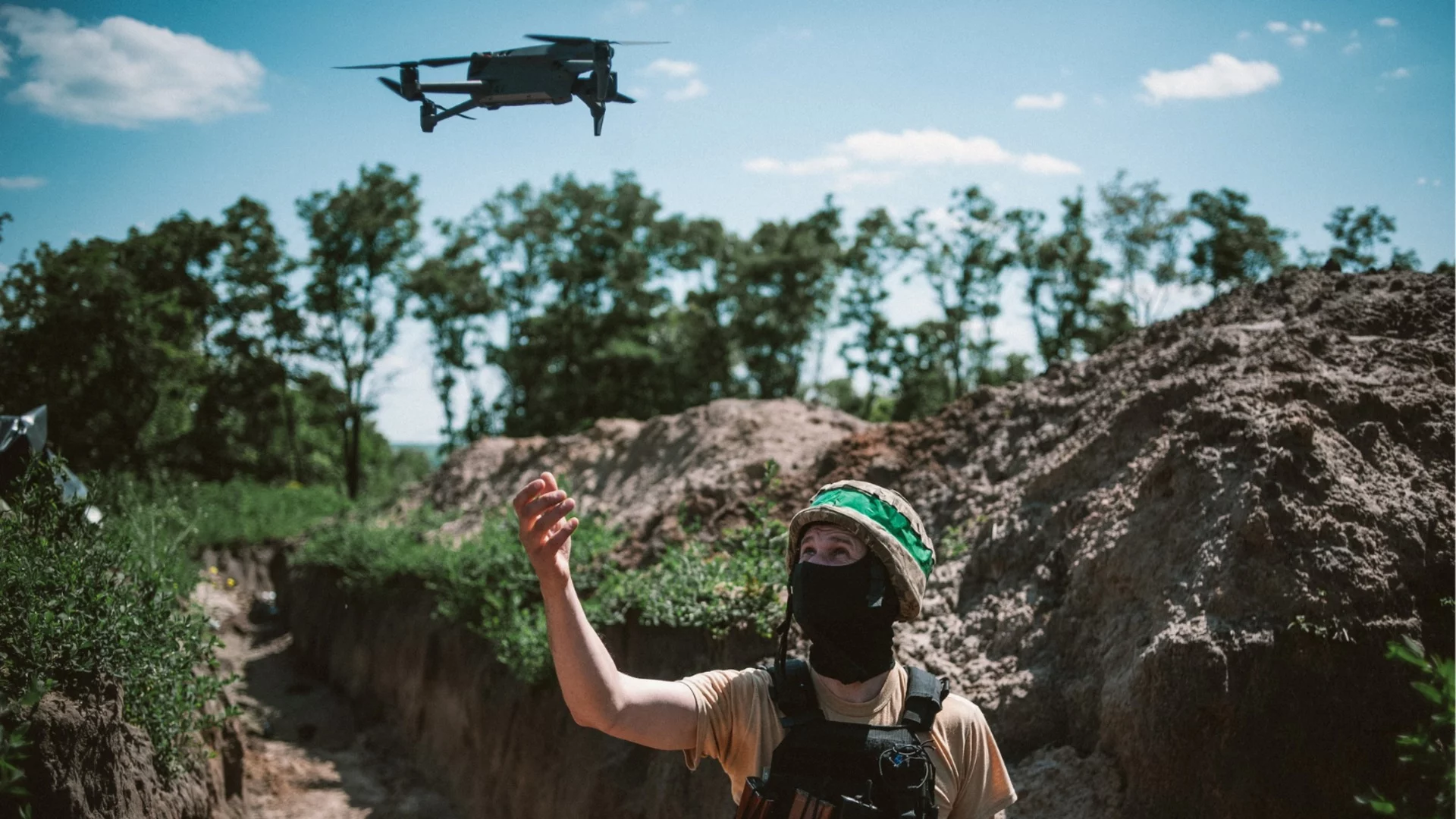 Украйна атакува с дронове, спря за кратко полетите на две московски летища (ВИДЕО)