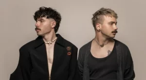 Молец излизат на сцената преди концерта на Енрике Иглесиас в София