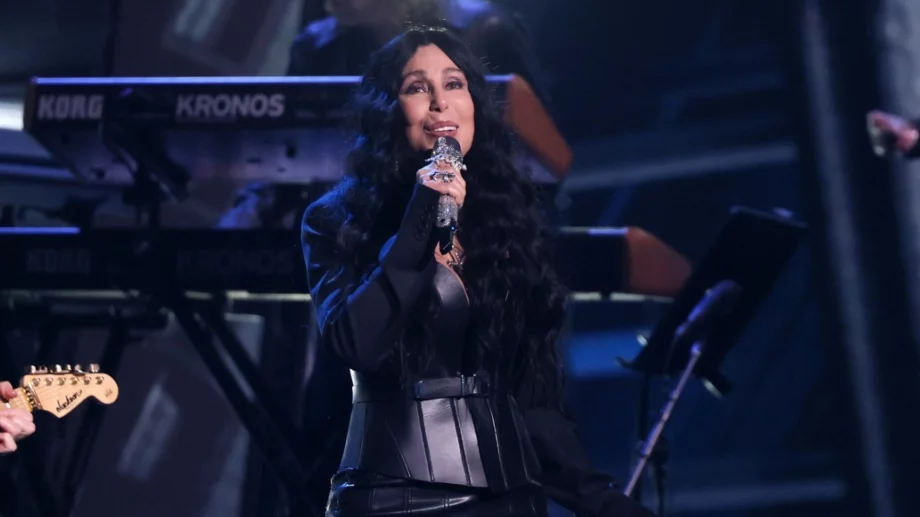 Синът на Шер е приет в болница след свръхдоза