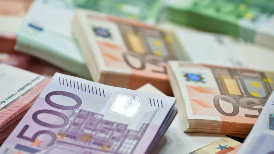 Трябва ли да има данък върху свръхпечалбата на банките?