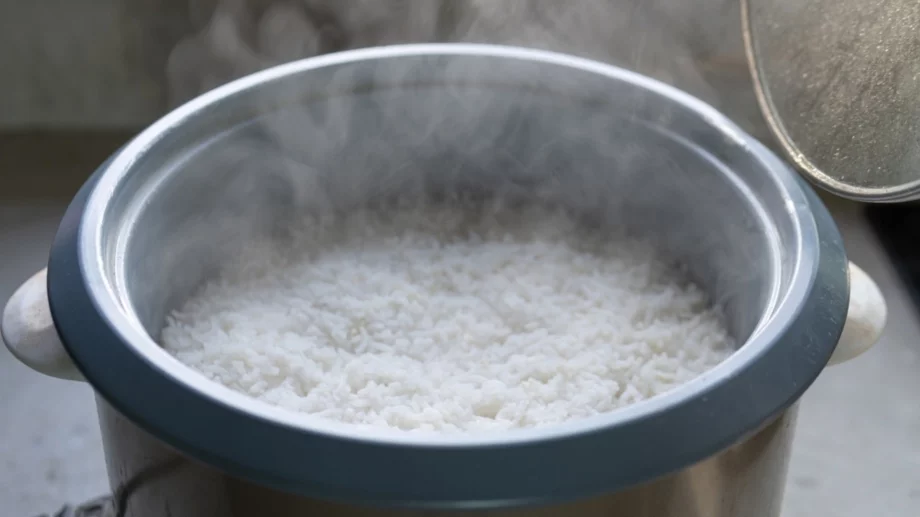 Ето защо винаги трябва да готвите ориза си с малко оцет