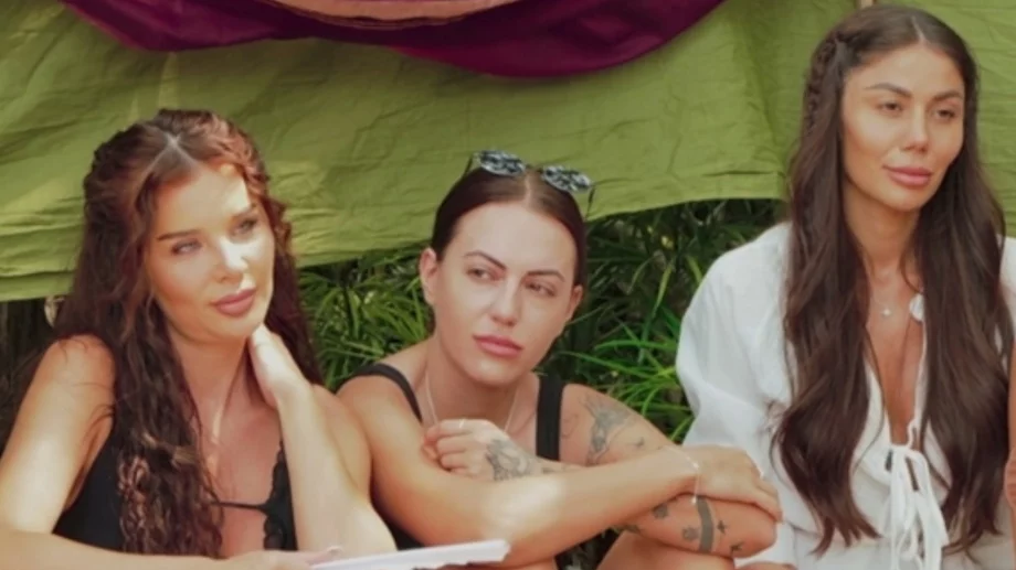 Една от "мартинките" в "Ергенът" показа нов мъж до себе си (СНИМКА)