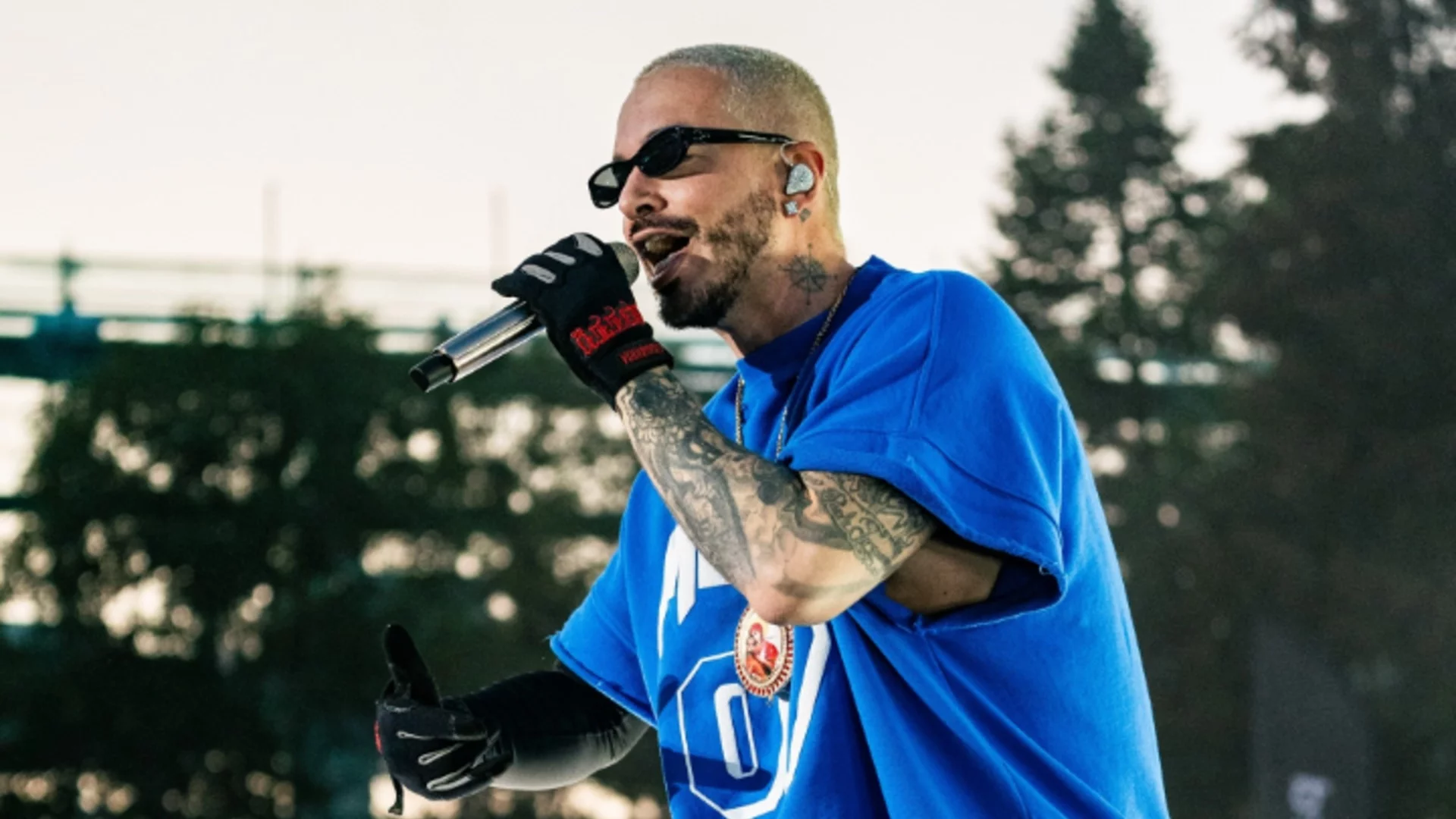 Латино ритми и еуфория: Колумбийската звезда J Balvin с уникален концерт в София (СНИМКИ)