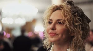 Няма да повярвате с какво се е обличала Стефания Колева като тийнейджърка