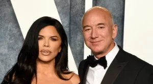 Булчинска рокля на Лорън Санчес мистериозно изчезна след сватбата с Джеф Безос