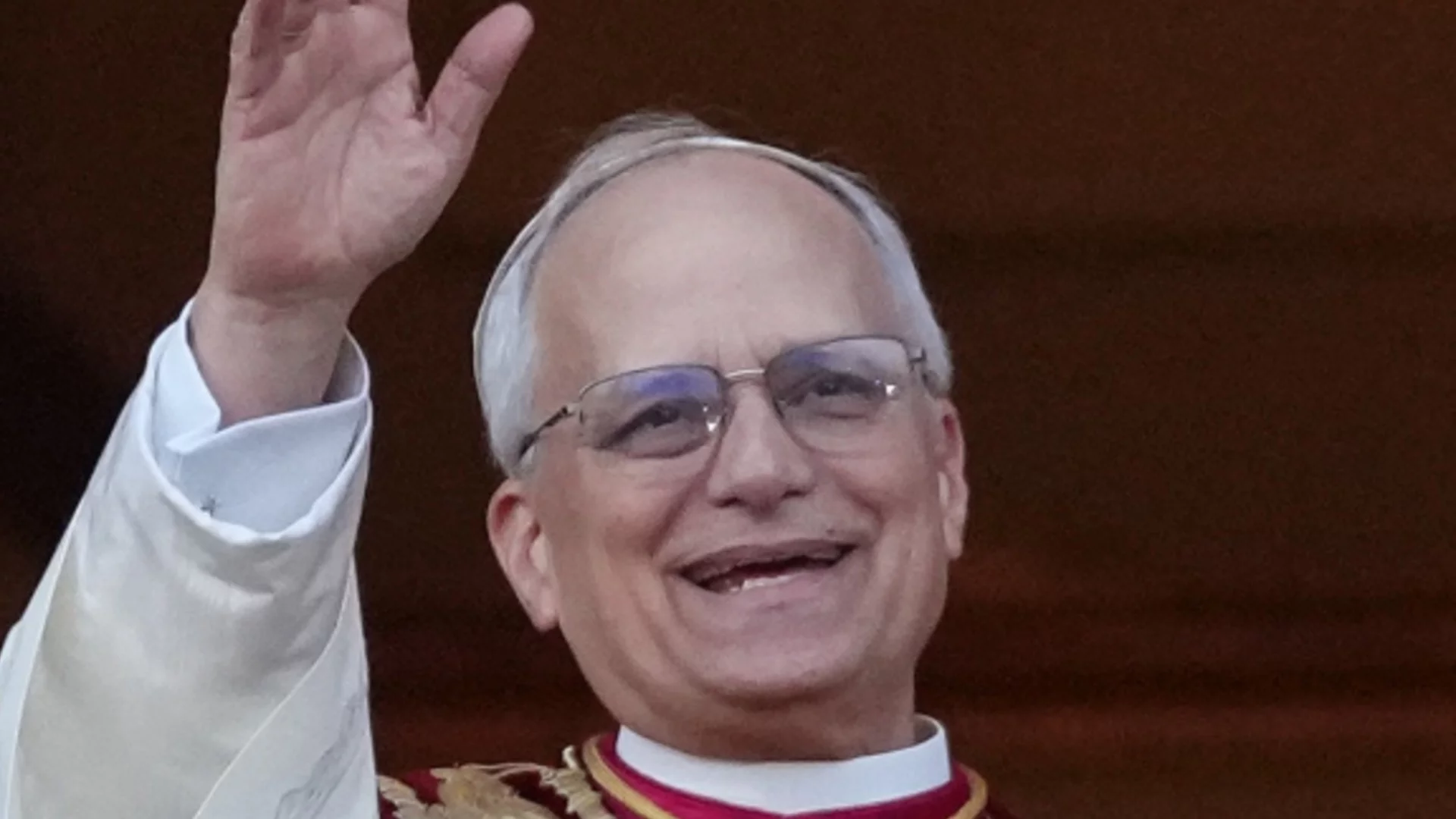 Папата излезе във ваканция: Ще играе тенис (ВИДЕО)