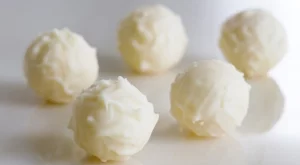 Топят се в устата: Трюфели с малини и бял шоколад