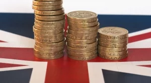 Британската икономика отбеляза спад за втори пореден месец