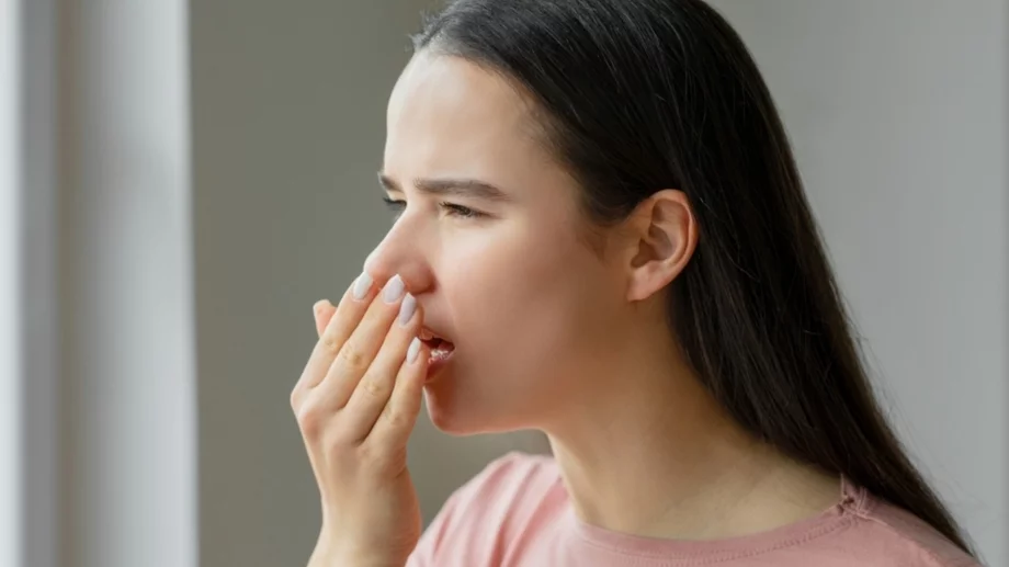 5  миризми на дъха, които разкриват, че тялото ви не работи правилно