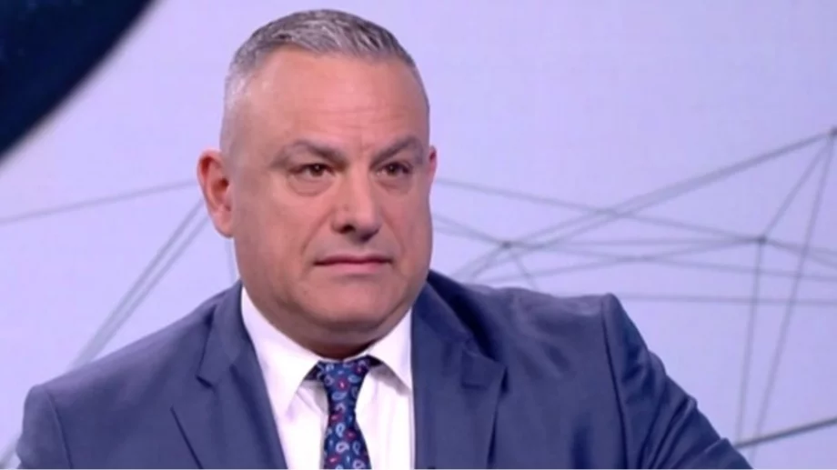 Юксел Кадриев кръсти племенниците на любимата си (СНИМКИ)