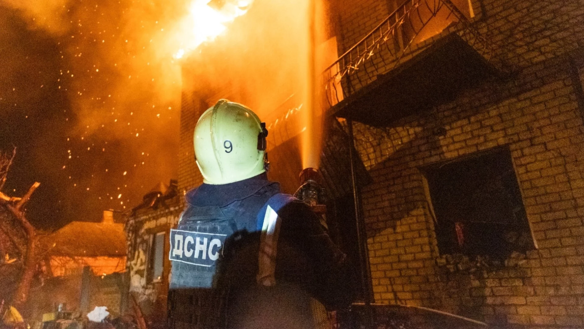 Поредна серия на нощния руски терор с дронове: В Харков и Кривой Рог (ВИДЕО)