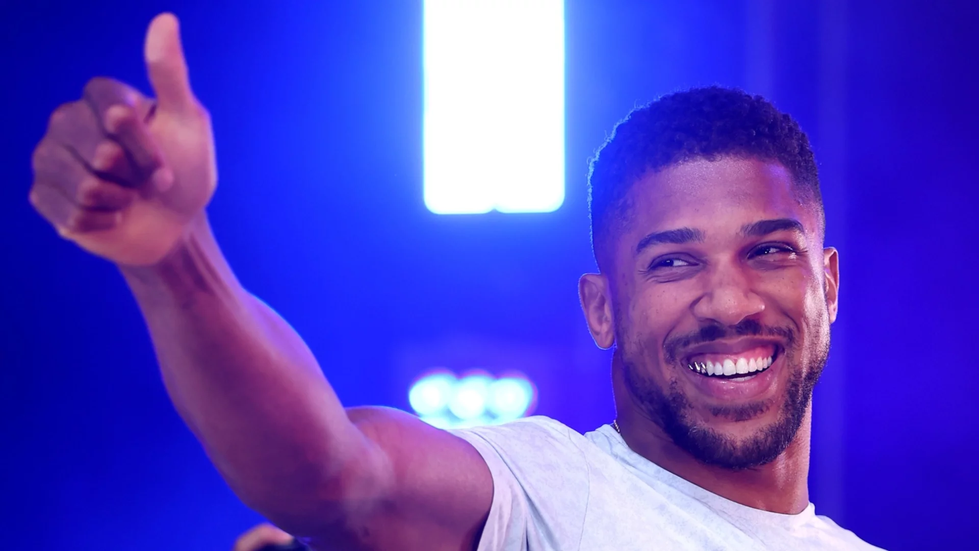 Антъни Джошуа загрява за Тайсън Фюри с мач с Джейк Пол? (ВИДЕО)