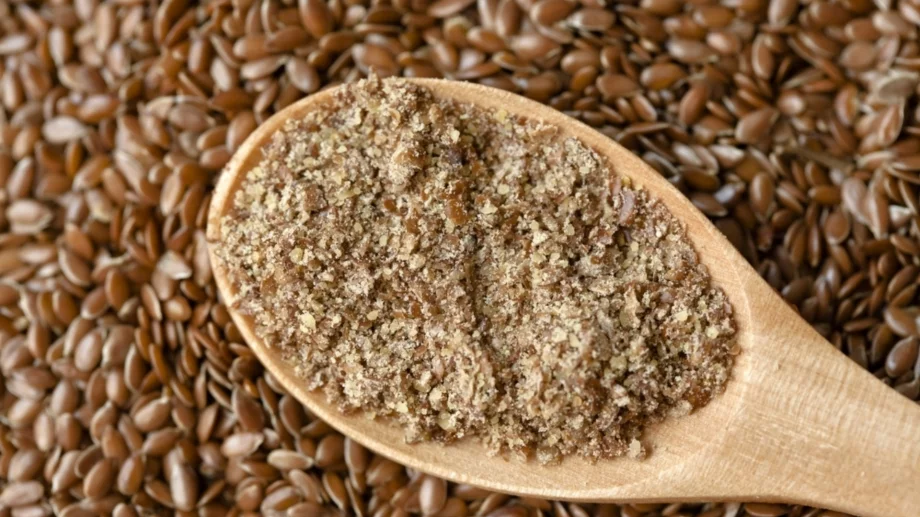 Как да използвате ленено семе за невероятен растеж на косата