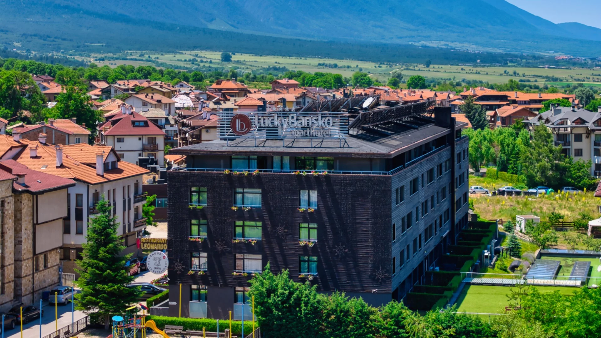 Lucky Bansko: 5-звездно приключение в обятията на Пирин