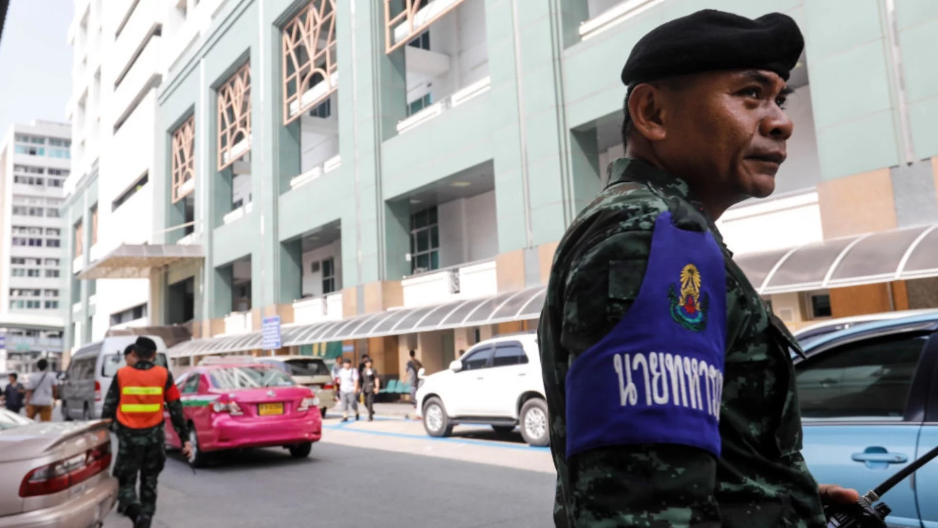 Стрелба и убити на пазар за храни в Банкок (ВИДЕО)