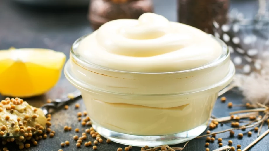 Как да чистите дома си с майонеза (да, с майонеза)