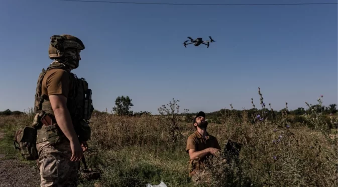 Украински дронове принудиха почиващи да избягат от плажа в Сочи (ВИДЕО)