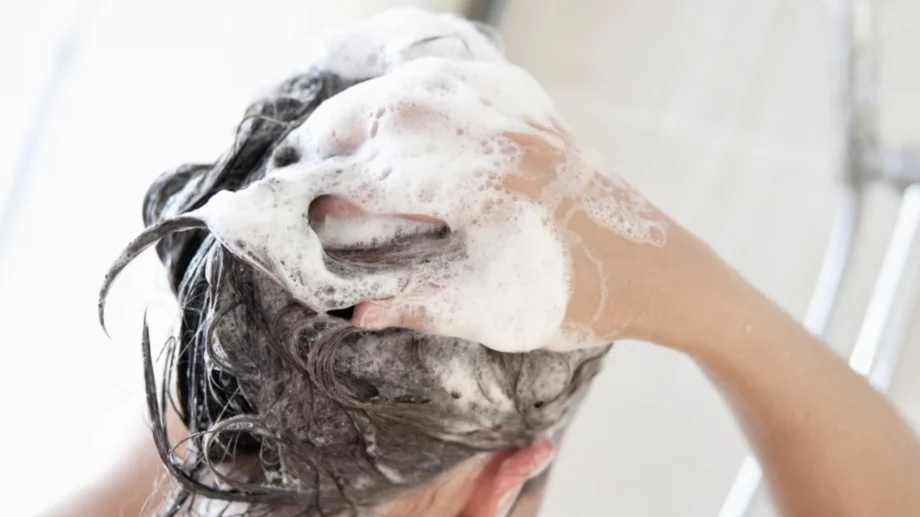 5 рецепти за домашен шампоан за силна и блестяща коса