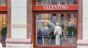 Главният изпълнителен директор на Valentino напуска поста 