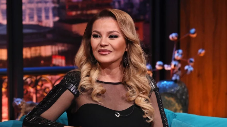 Бляскаво тържество: Деси Слава кръсти внучка си (СНИМКИ)