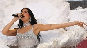 Дуа Липа за годеника си: По-щастлива съм от всякога