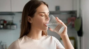 Разкриха нов негативен ефект от недостатъчното пиене на вода