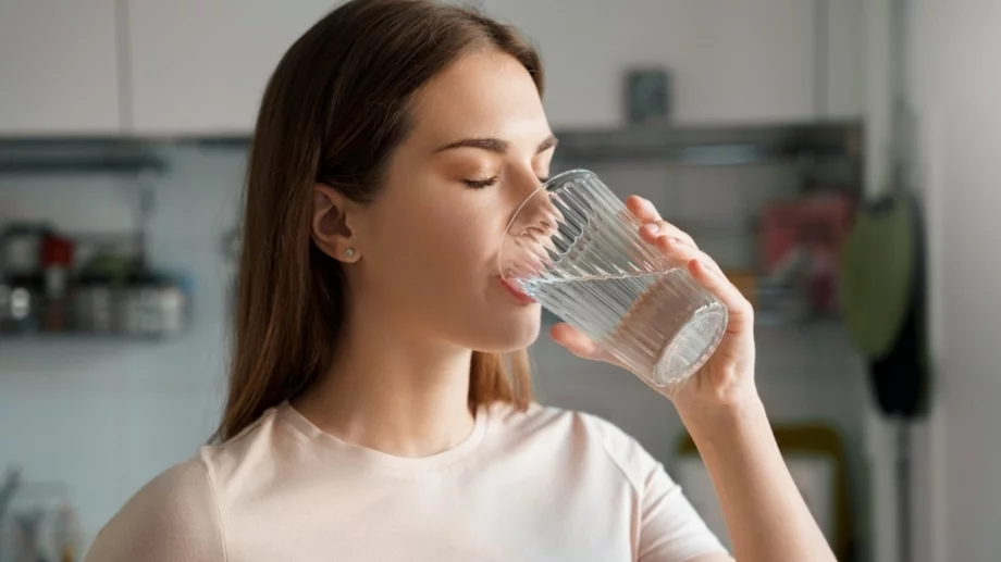 Разкриха нов негативен ефект от недостатъчното пиене на вода