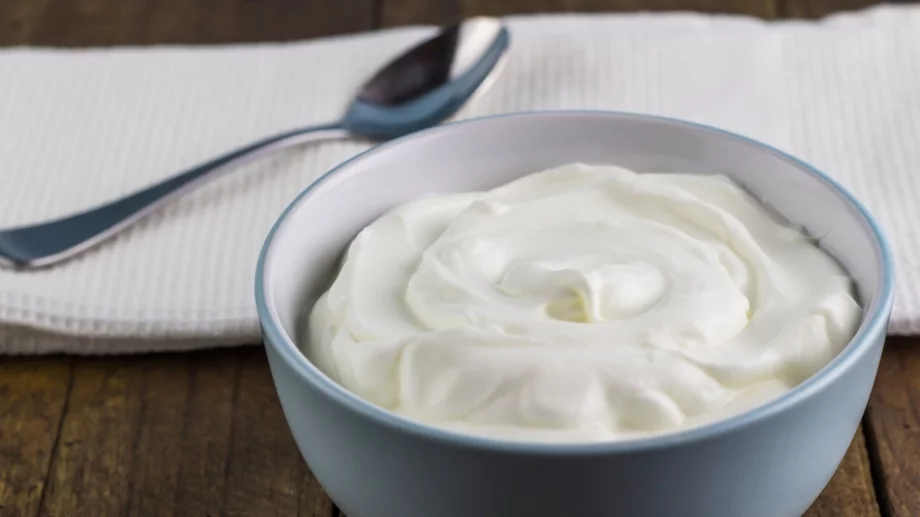 Безопасно ли е да ядем кисело мляко с изтекъл срок?