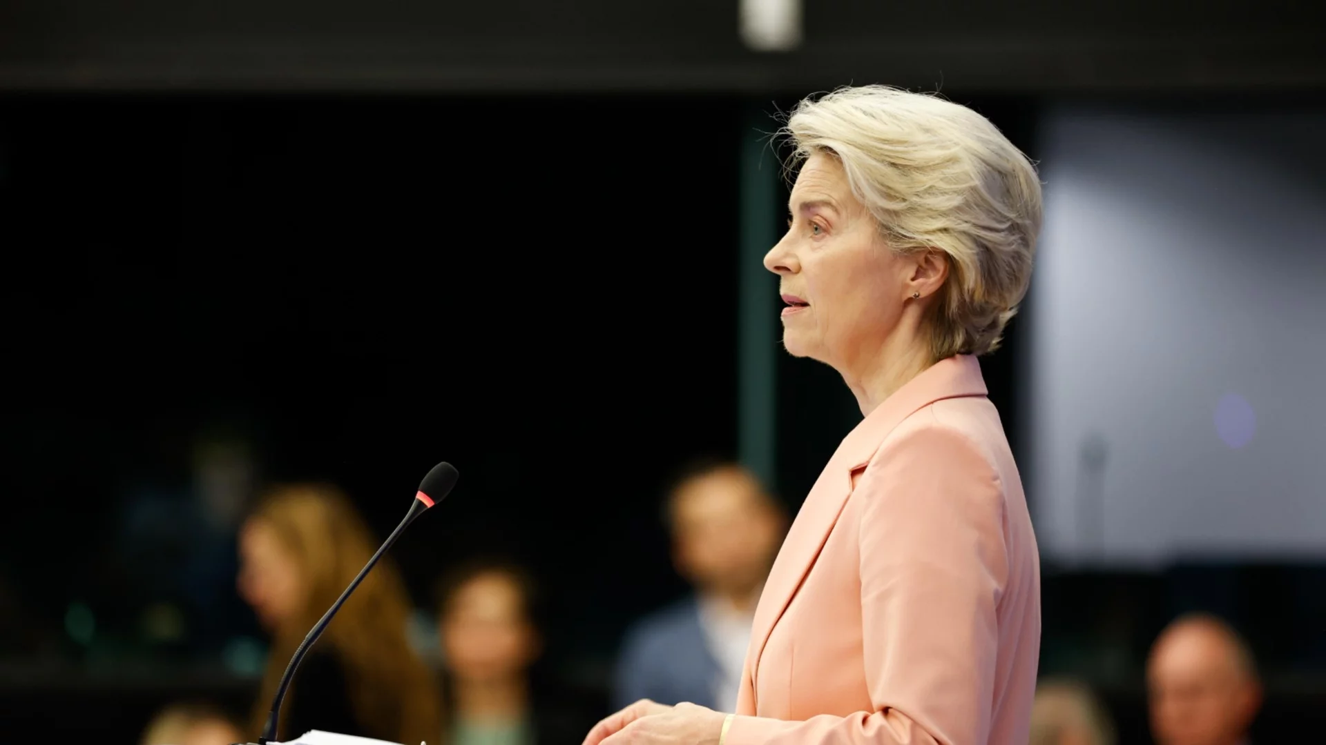 Sky News: Моментът на инцидента с Фон дер Лайен не е случаен, част от по-голяма заплаха е