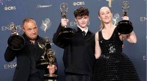 Минисериалът "Юношество" обра наградите "Еми". Пълен списък на отличените
