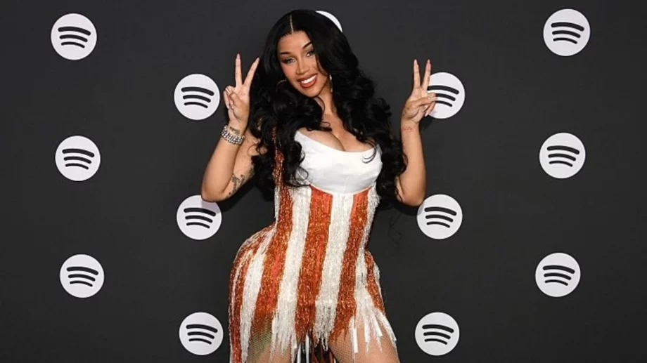 Още едно е на път: Карди Би e бременна с четвърто дете