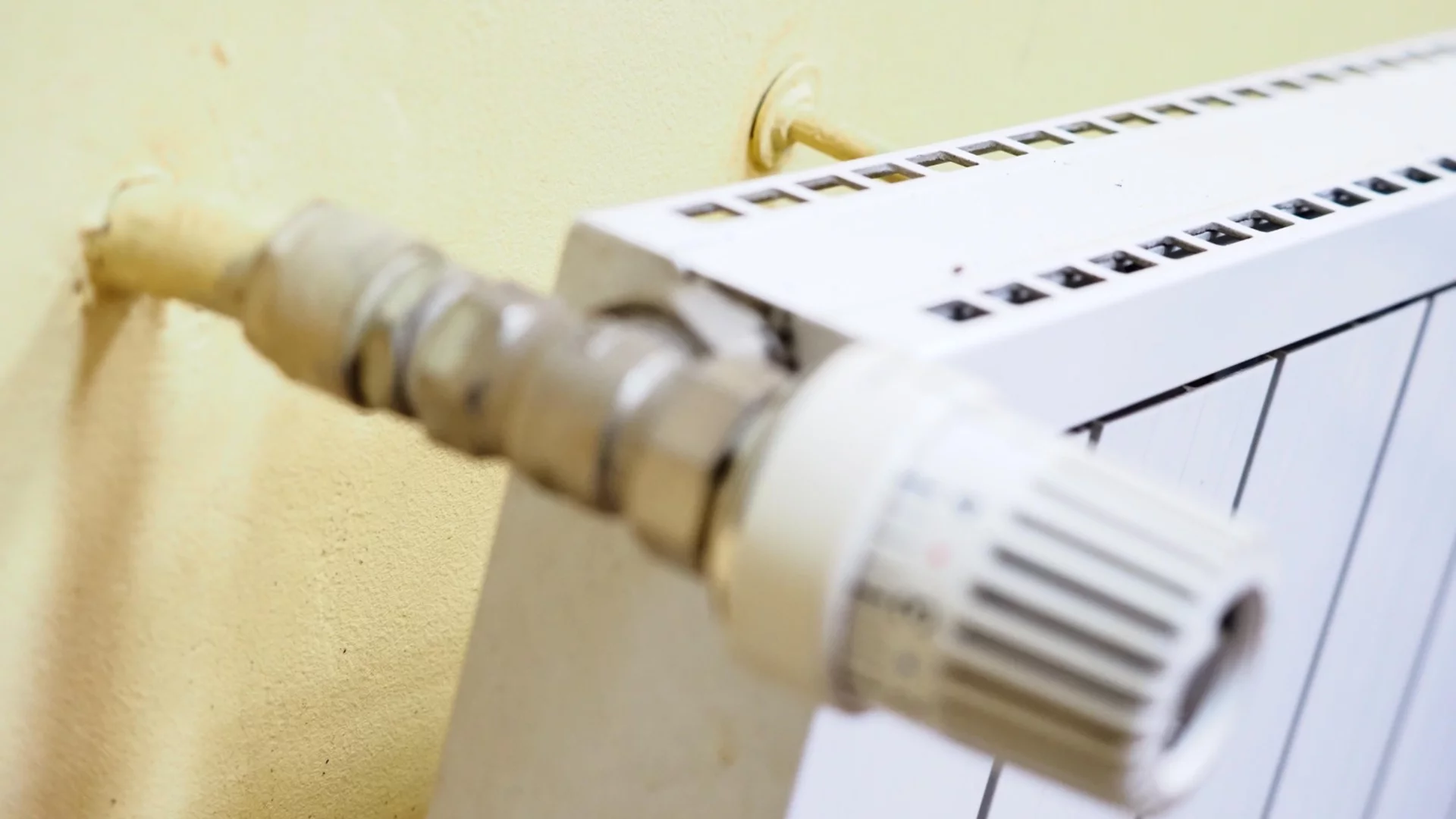 Шефът на “Топлофикация“ обясни пред СОС ще спре ли парното в “Дружба 2“