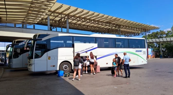 Без обществен транспорт: Над 200 малки населени места в България