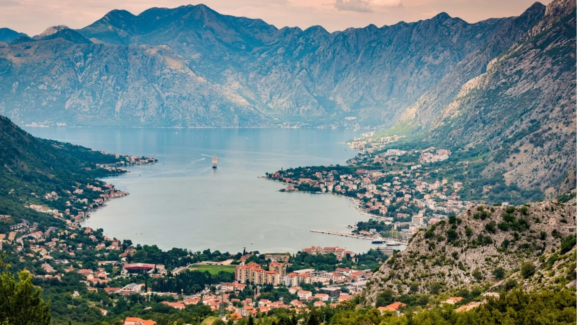 Идеалната дестинация за Нова Година: незабравимо пътешествие до Черна гора с Bulgaria Travel