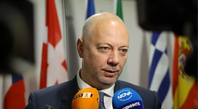 Росен Желязков: България подкрепя създаването на европейска „стена срещу дронове“