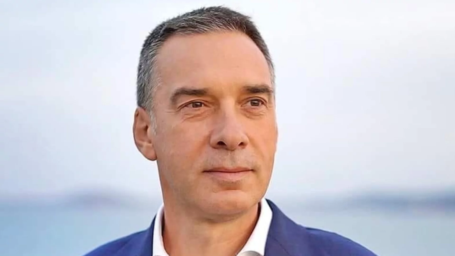 Димитър Николов: Честит празник на всички поети, писатели, музиканти и архитекти в Бургас