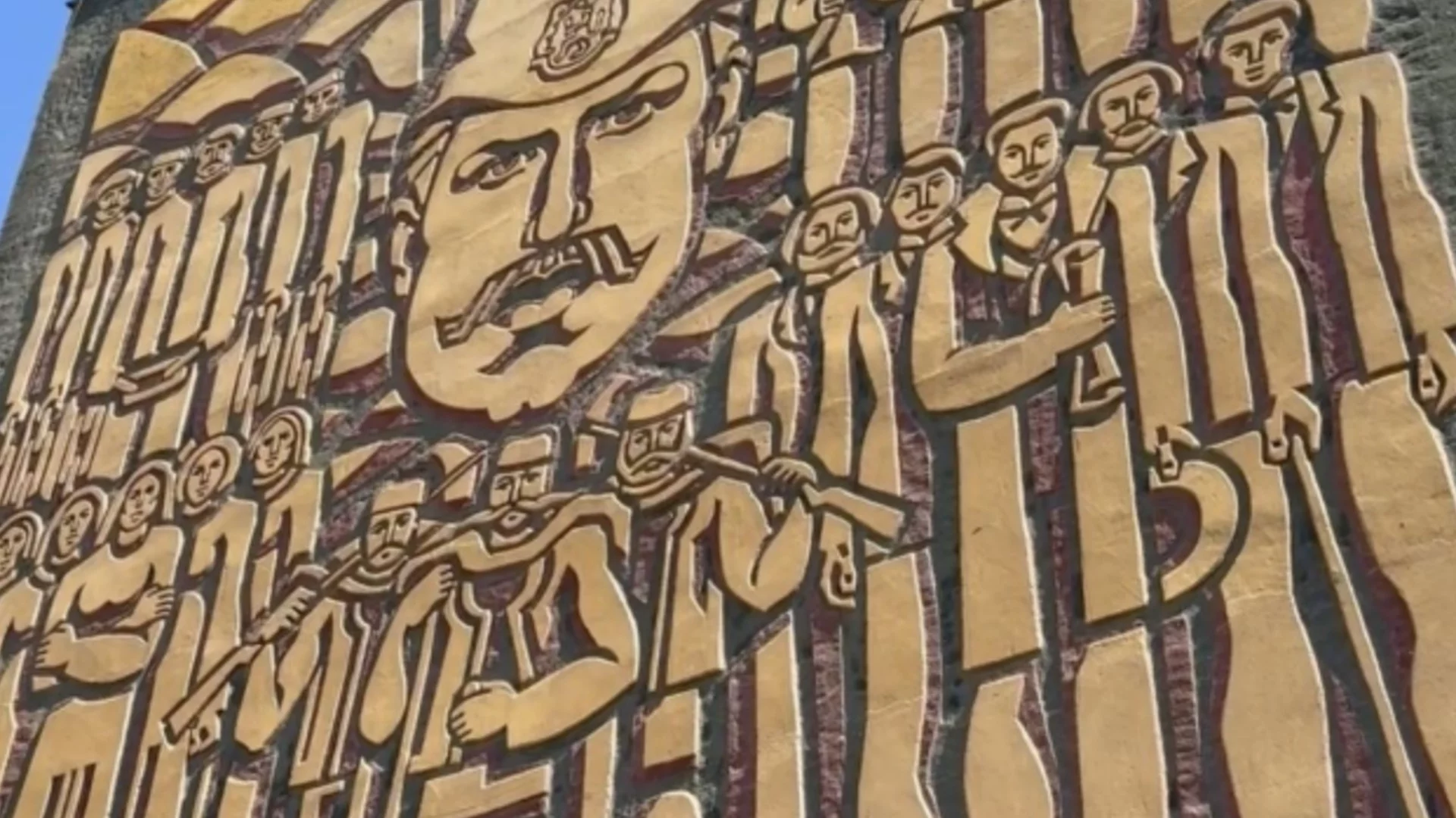 Емблематична фасада с лика на Хаджи Димитър бе възстановена в Сливен (СНИМКИ И ВИДЕО)