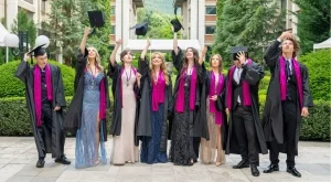 Платинен стандарт и бутикова среда: Как езиков център "Дарби" подготвя учениците за международен успех