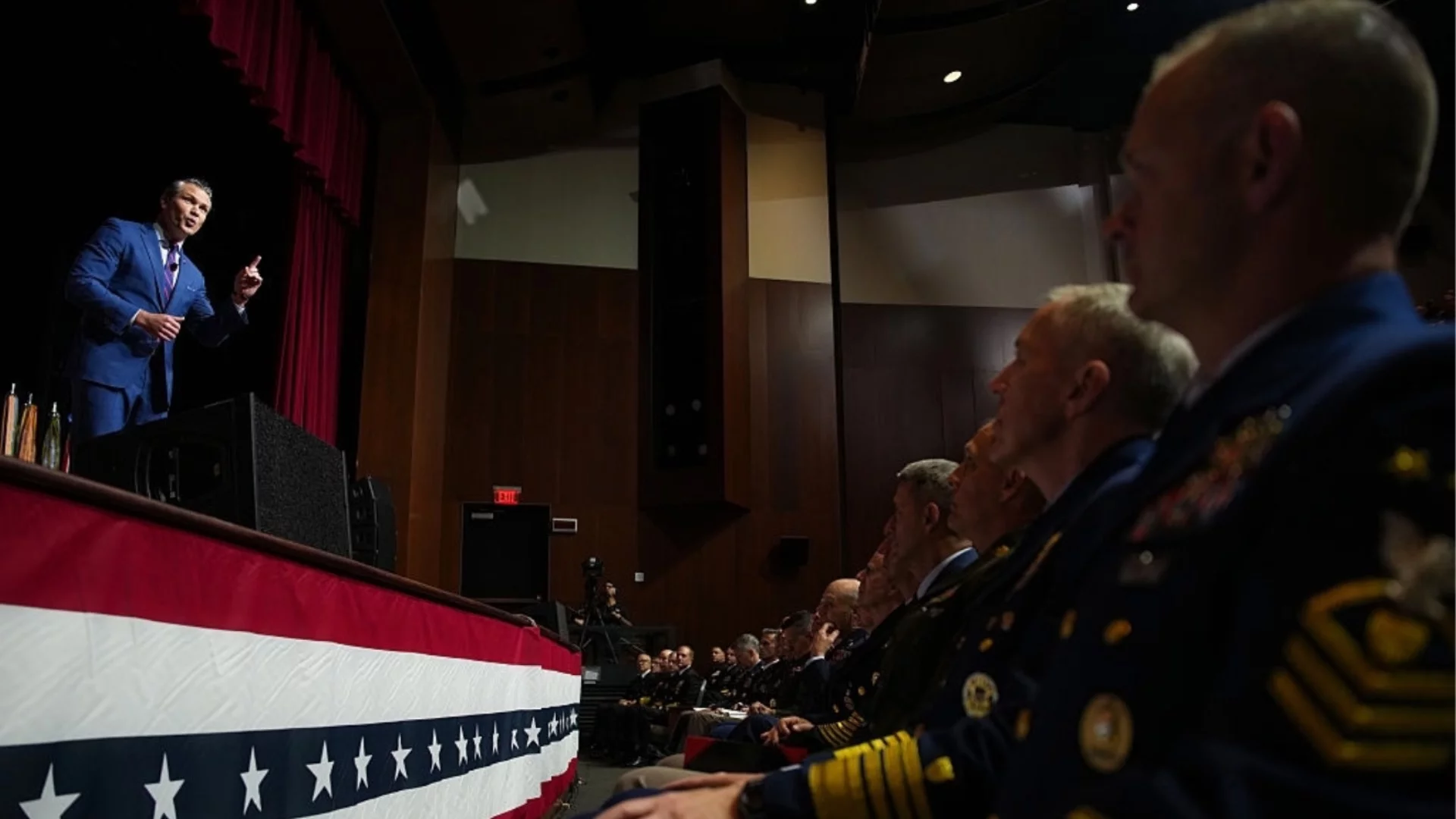 Бунт в Пентагона? Американски военни в открит сблъсък с екипа на Тръмп