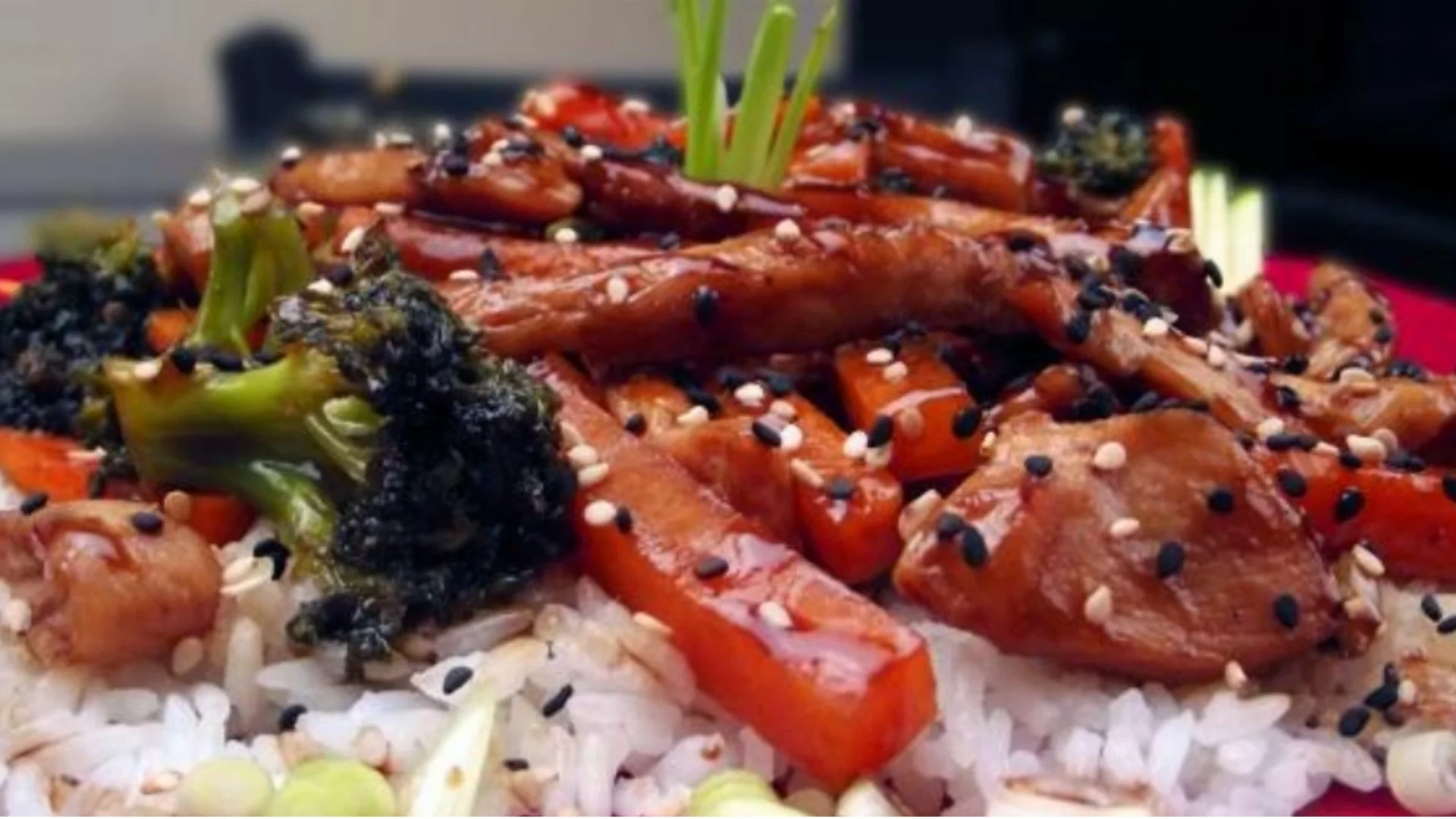 Това пиле терияки с готов сос е любимо на цялото семейство