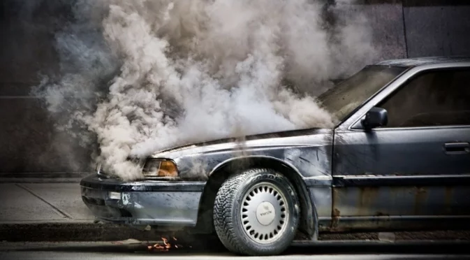 Кризата с бензина: Русия готви мярка, с която ще съсипе колите си. Взрив в още една руска рафинерия (ВИДЕО)