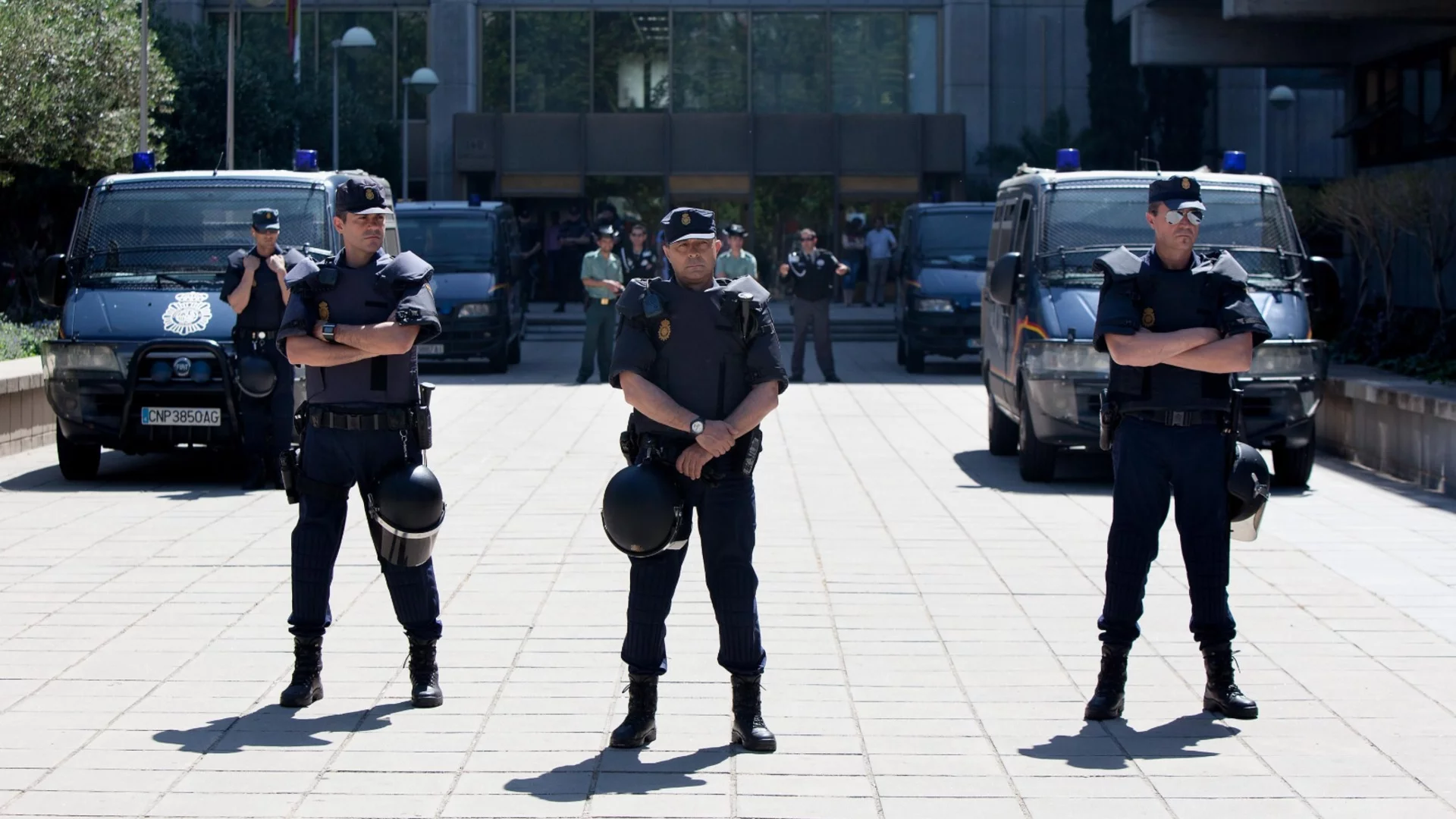 Рухна сграда в центъра на Мадрид, работници са в неизвестност (СНИМКИ)