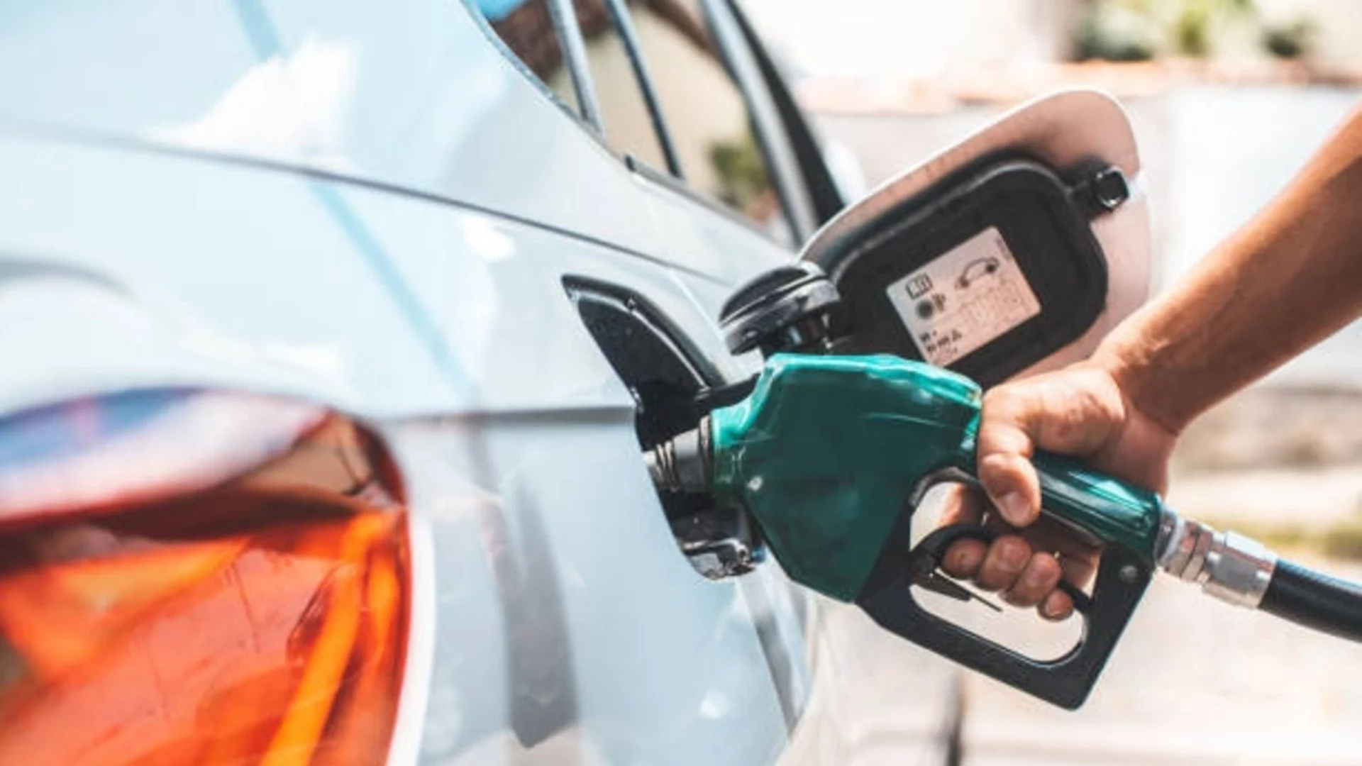 Какво да направите, ако в резервоара ви попадне грешно гориво?