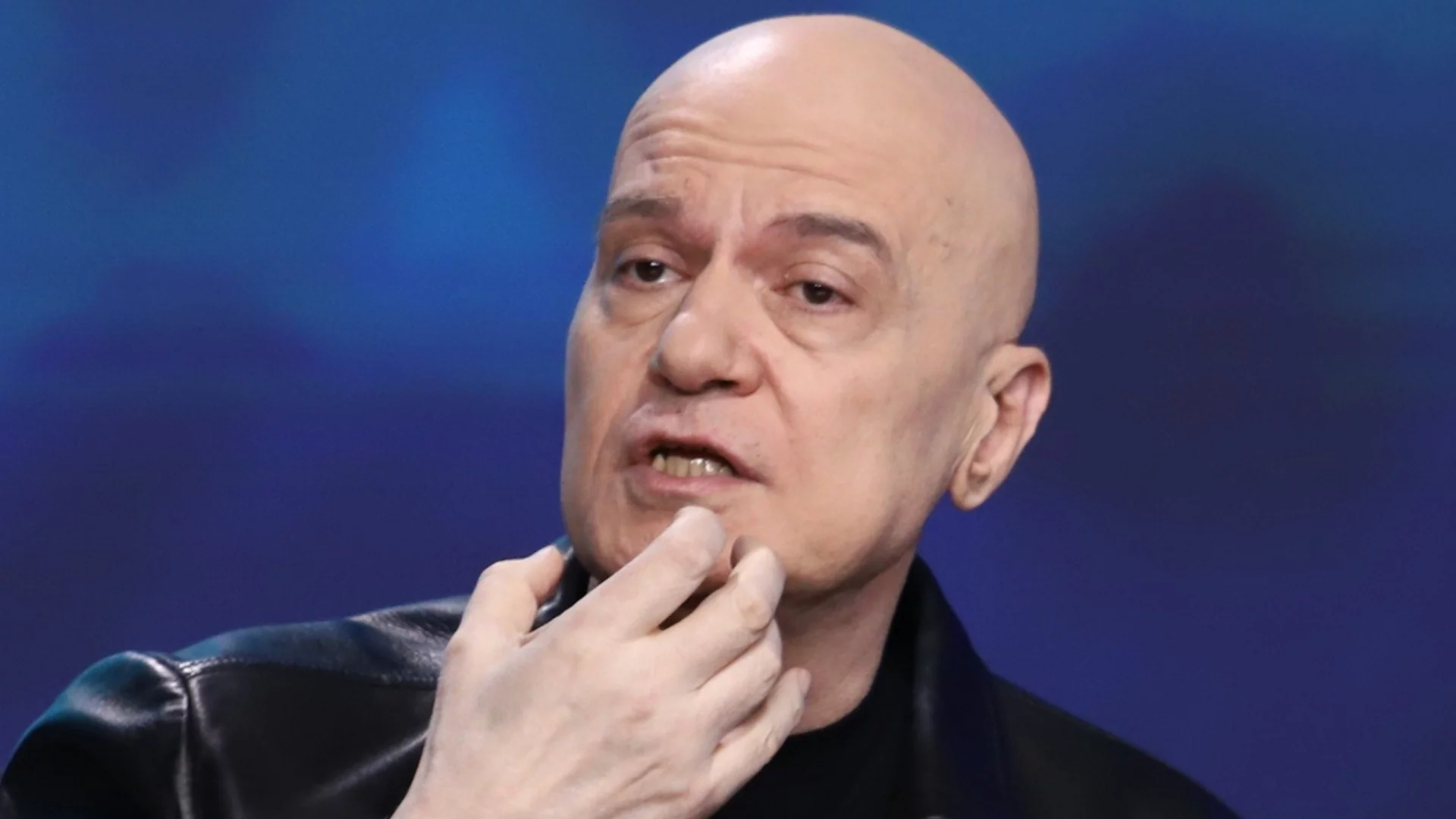 "Не е чел нито един проектозакон през целия си живот": Трифонов с приятелски огън към Борисов