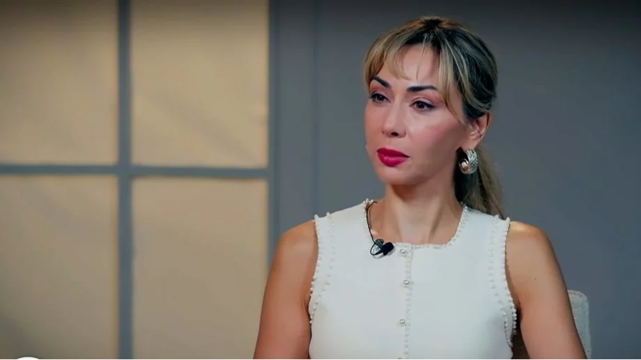 Приказката за грозното патенце е писана за мен: Нети се разплака в ефир